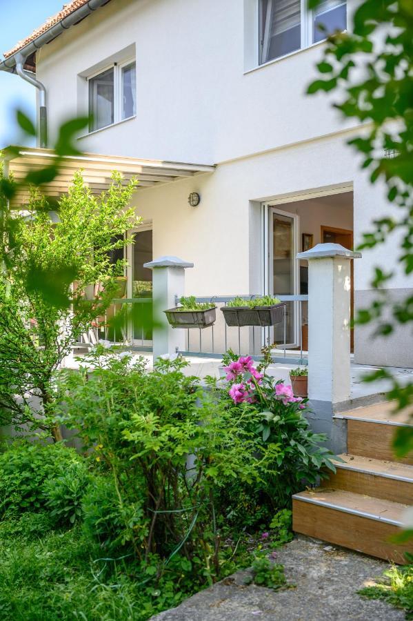 Apartman Mira Saraievo Exterior foto