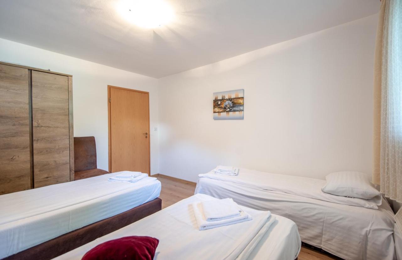 Apartman Mira Saraievo Exterior foto